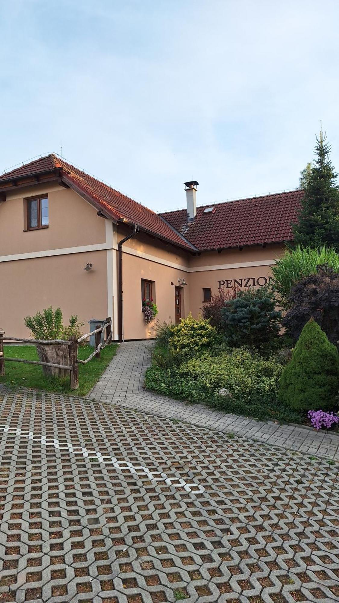 Penzion U Stoly Usilne Kültér fotó