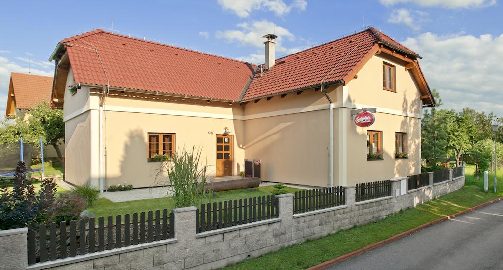 Penzion U Stoly Usilne Kültér fotó